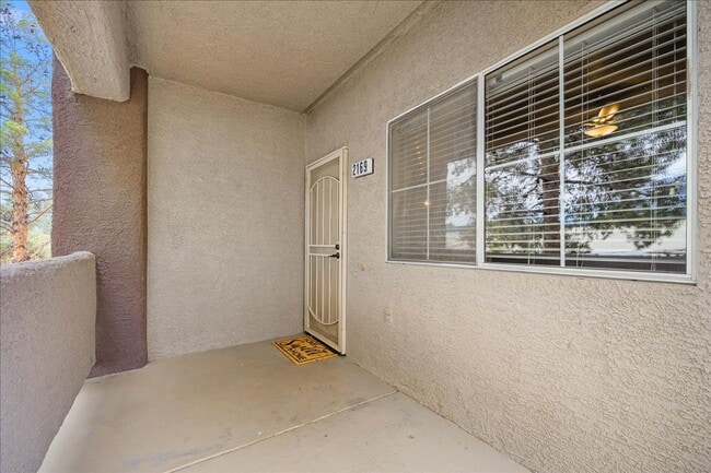 Photo - Pool, Spa, and Putting Green in Amazing Guard Gated 3 Bedroom Condo