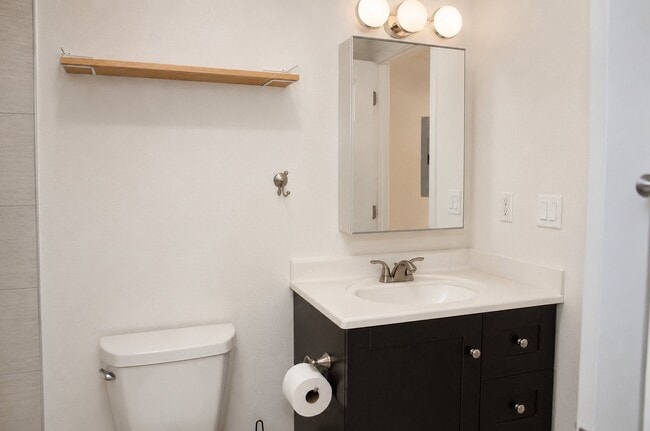 Photo - 21301 52nd Ave W Unidad Apt B106