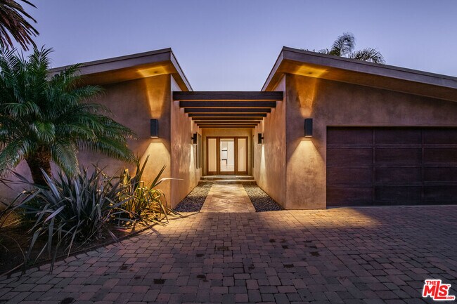 Building Photo - 20247 Piedra Chica Rd Rental