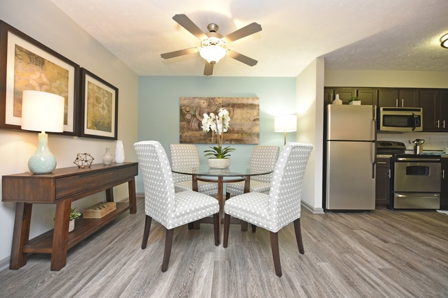 Dining Room - District at Hurstbourne Apartments