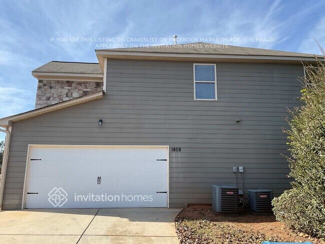 Photo - 1808 Global Dr