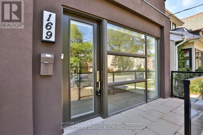 Photo - 169 Woburn Ave