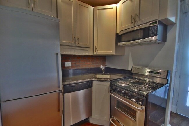Photo - 219 E 23rd St Unit 19