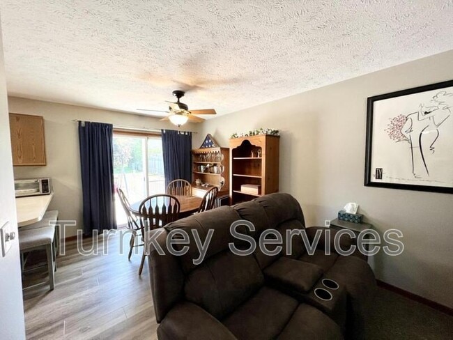 Photo - 13309 S 35th Ave