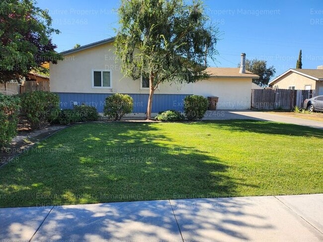 Building Photo - 4 bedroom/ 1 bathroom near schools, park, ... Rental