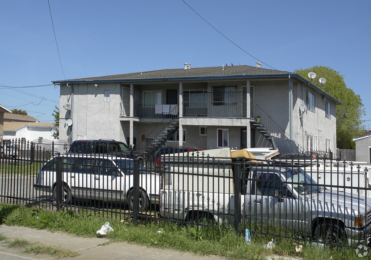 Photo - 1208 York St