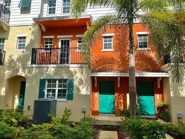 Photo - 613 SW 1st Dr Townhome