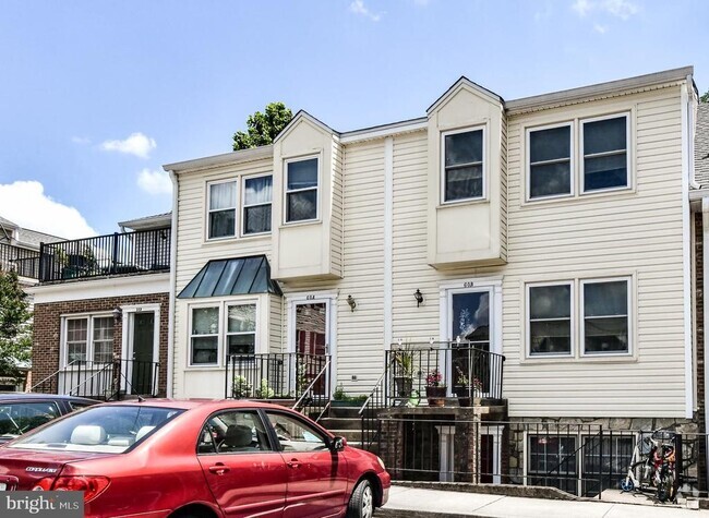 Building Photo - 60 N Bedford St Unit 60C Rental