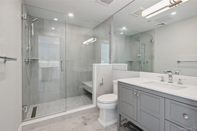 Photo - 355 Phillips Park Rd Unidad 301