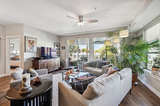 Building Photo - Luxury Living in City Park! Large 2Bd/2Ba Unit 304
