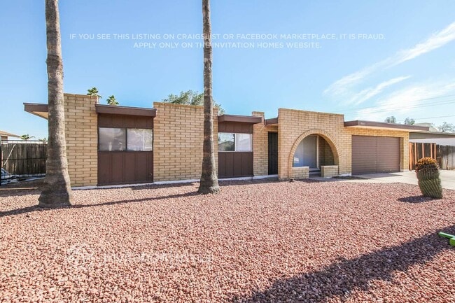 Building Photo - 5041 W Sandra Terrace