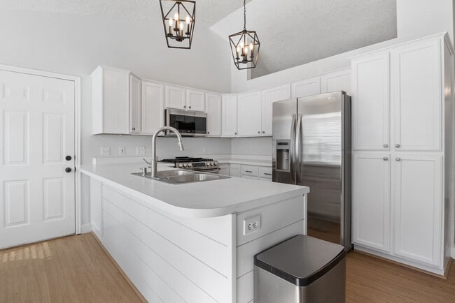 Photo - 318 Spyglass Dr