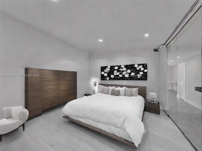 Photo - 3744 NE 167th St