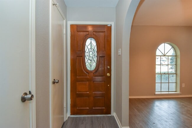 Photo - 11719 Murr Way