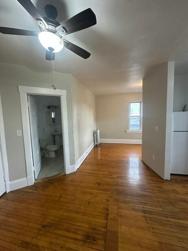 Photo - 4806 Euclid Ave Unit 17