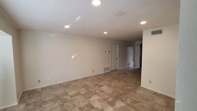 Photo - Place 616 W Graaf Ave Unit Place 616 W Graaf Ave #B