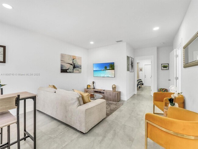 Photo - 5517 NW 1st Pl Unidad 5519