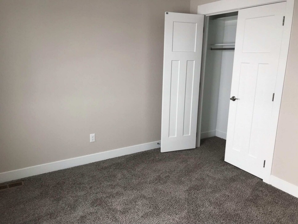 Photo - 429 W 2150 N