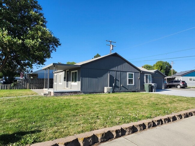 Photo - Charming 3 Bedroom, 1 Bath w/Garage