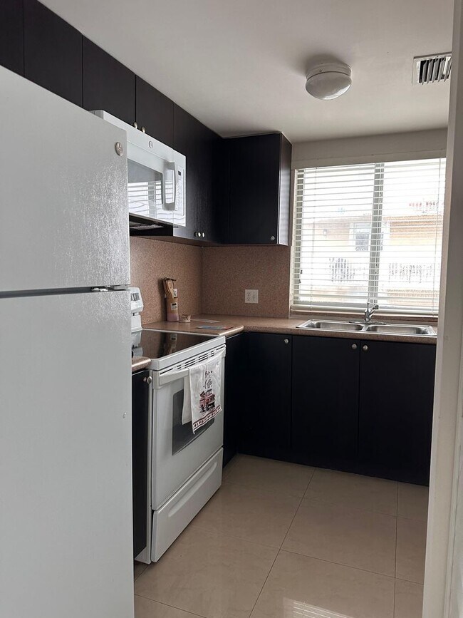 Vista del Rio Apartments