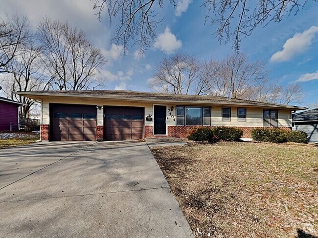 Building Photo - 7404 Hedges Ave Rental