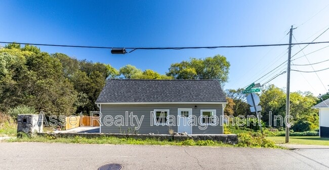 Photo - 128 Pickering St
