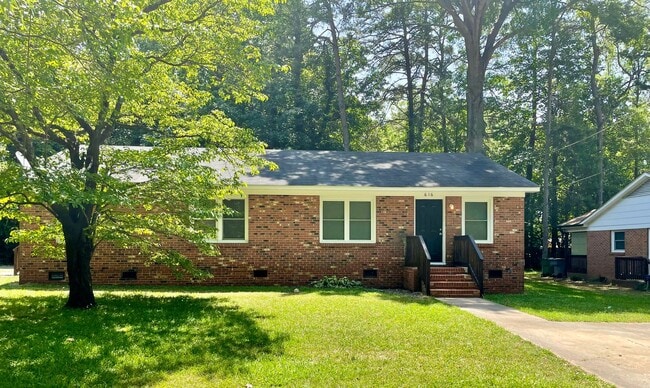 Building Photo - 616 Ligustrum St