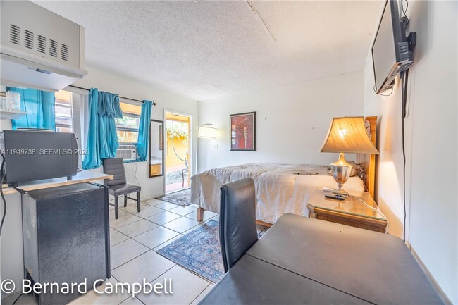 Photo - 129 SE 5th St Unit 1-4