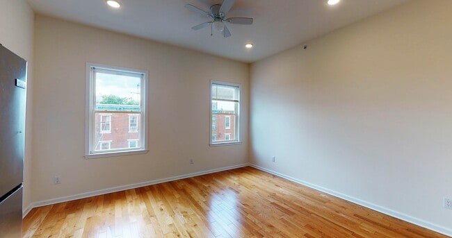 LIVING ROOM - 303 N 41st St Unit 3RD FLOOR