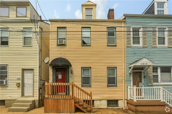 Building Photo - 1911 Fox Wy Rental