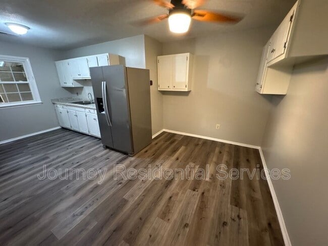 Photo - 1602 Ballymena Dr