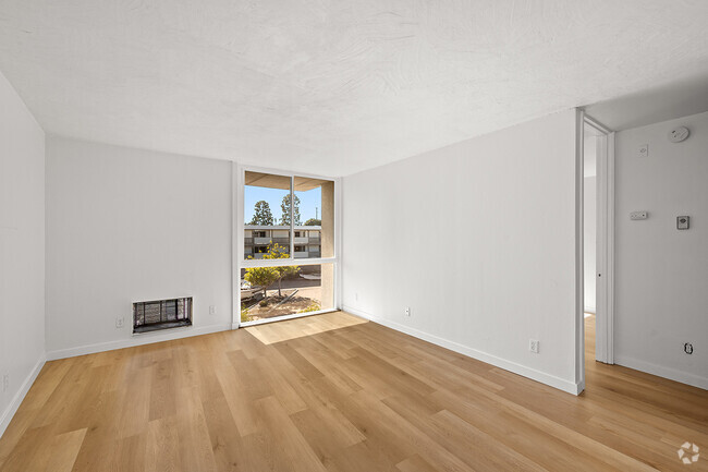 Building Photo - 3050 Rue D’Orleans Rental
