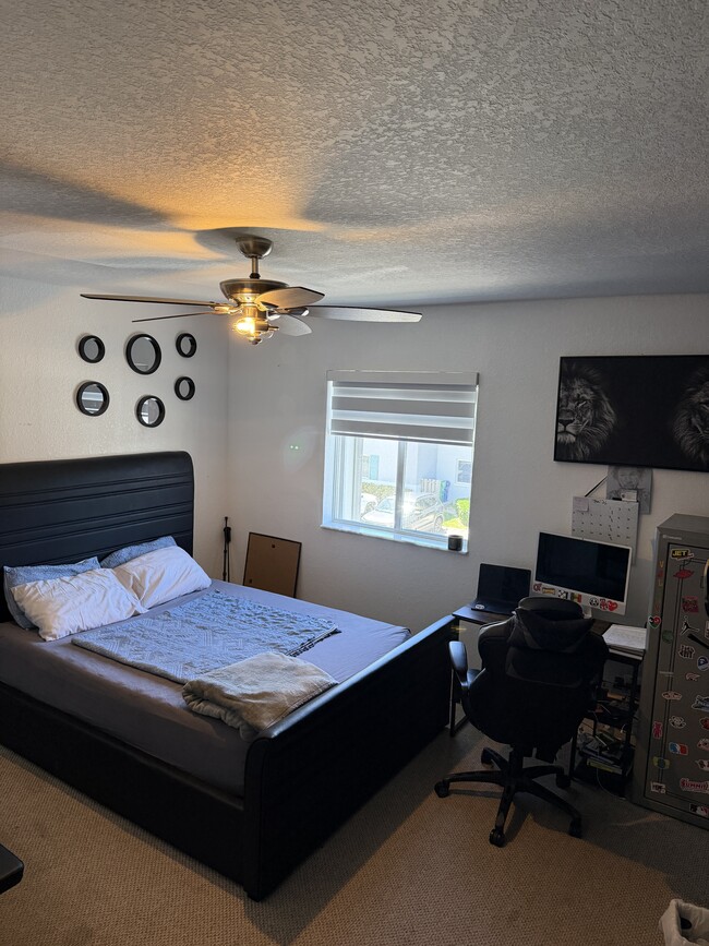 Photo - 391 NW 12th Ave