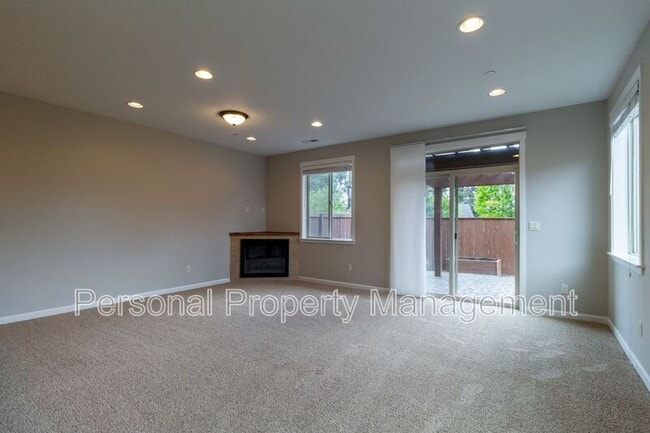 Photo - 221 N 33rd Ct