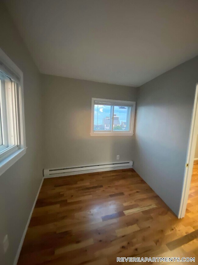 Photo - 35 Roughan St Unit 5B