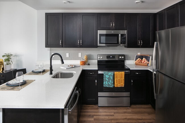 Kitchen - Casa Pedroso - Ybor City Apartments