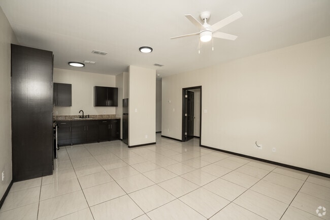 3BR, 2BA - 1,095SF - Dining Room