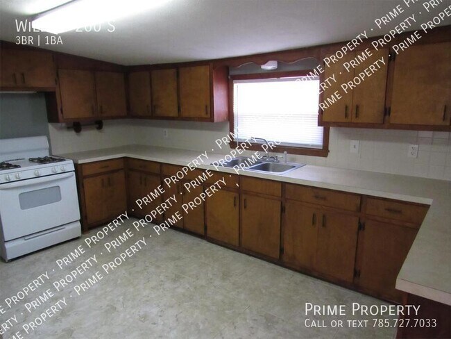 Photo - Willow 200 S-