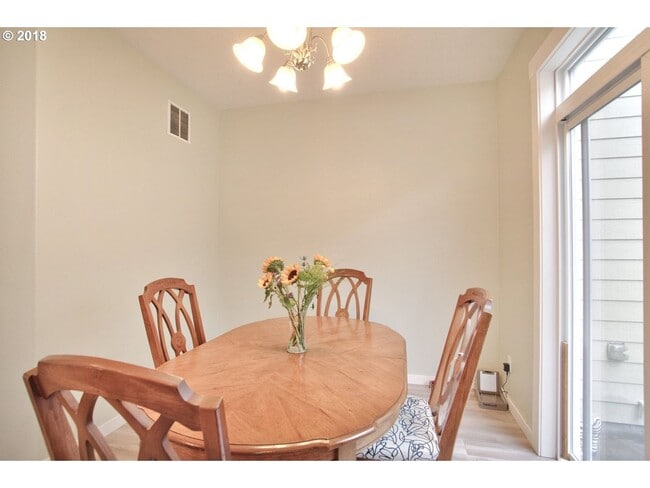 Photo - Comfortable Beaverton Living- 4 Bedroom, 2.5 Bath home Near Nike & Intel with Open Living & Priva...