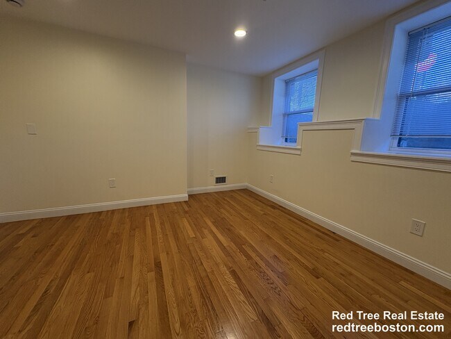Photo - 1801 Beacon St Unit 1