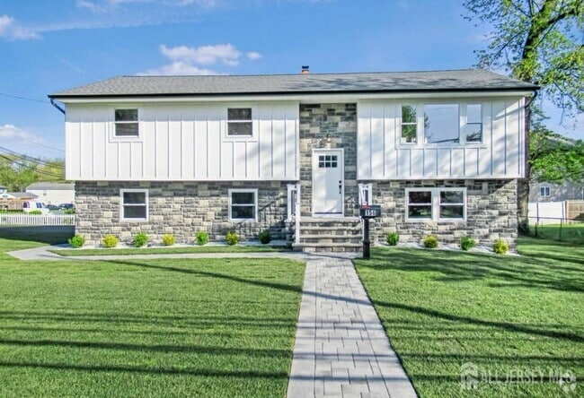 Building Photo - 156 Cliffwood Ave W Rental