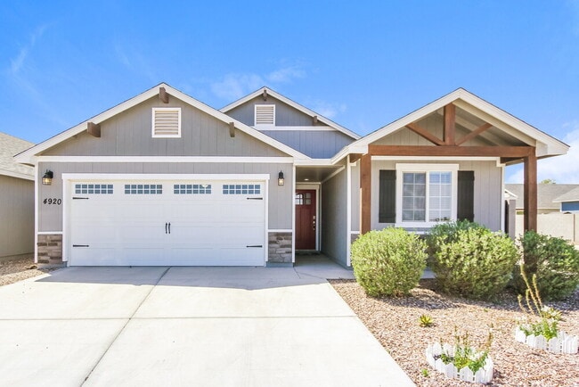 Building Photo - 4920 S 23rd Ave