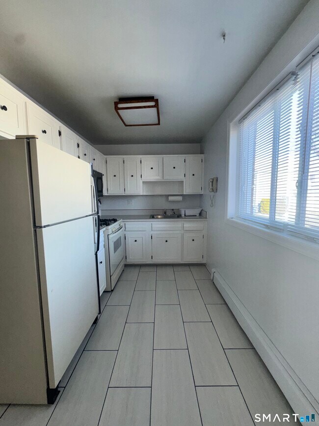 Photo - 4 Van Zant St Unit B13