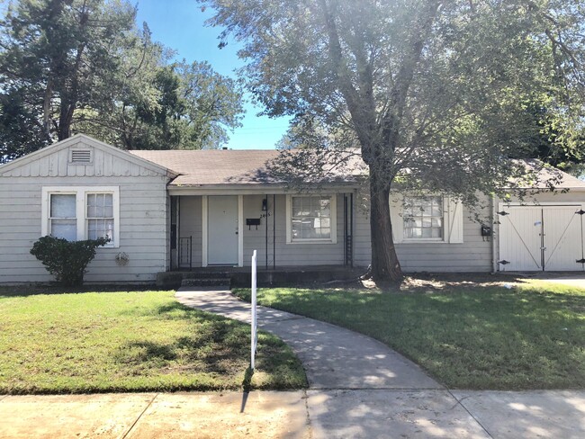 Photo - 2405 27th St Casa