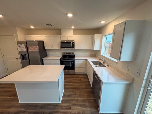 827 Congaree Ln