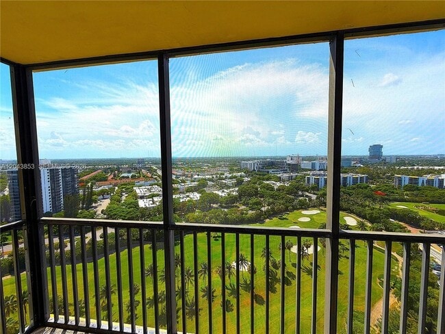 Photo - 20335 W Country Club Dr Unidad 2210