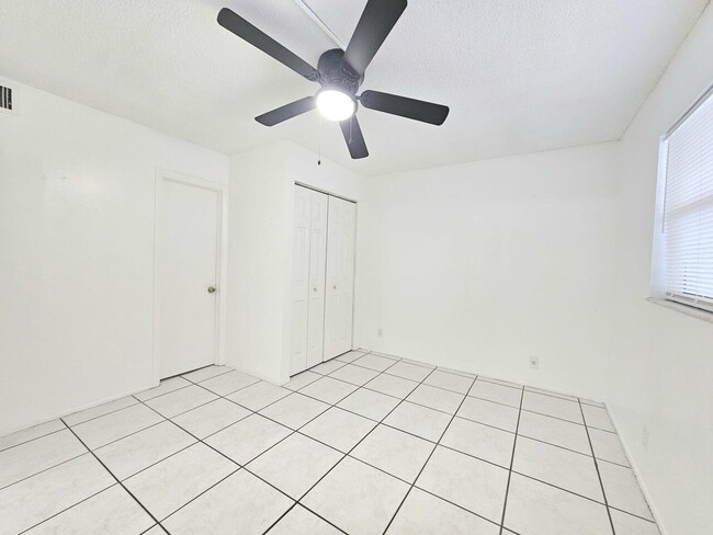 Photo - 7960 Colony Cir N