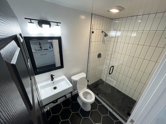 Photo - 7945 Yolanda Ave