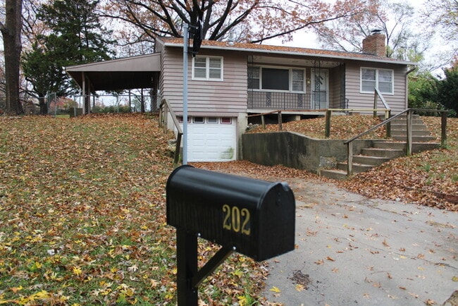 Building Photo - Single Family