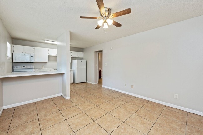 Photo - 29 Cape Dr NW